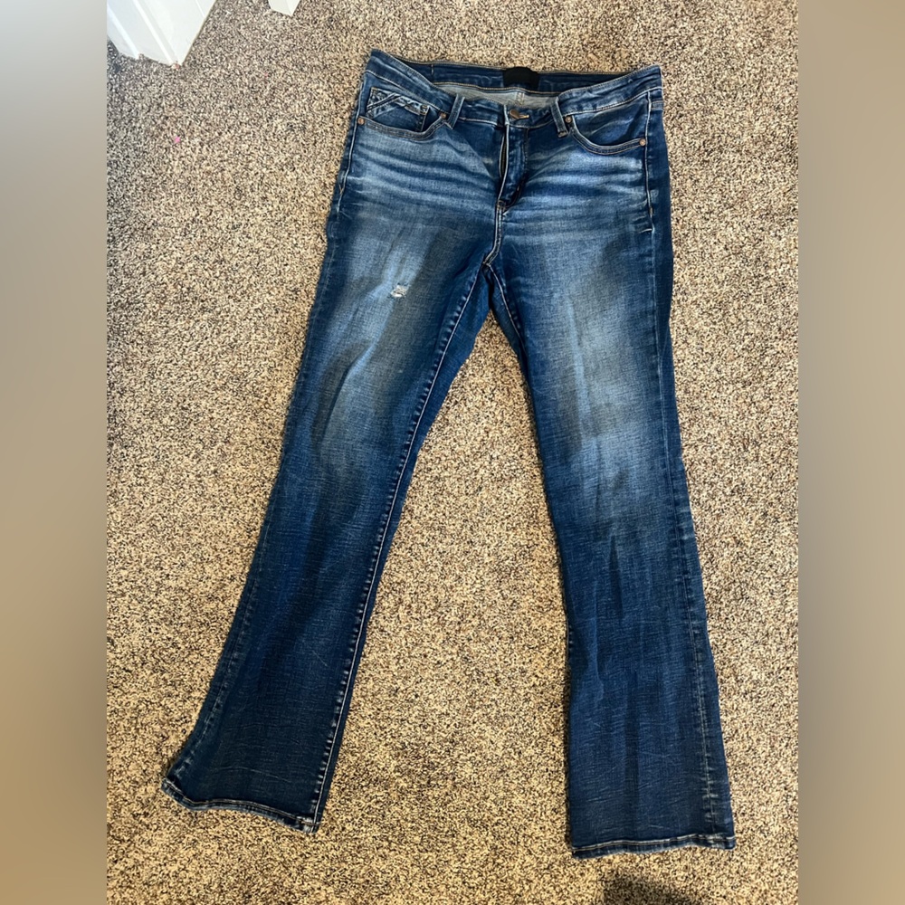 Buckle Black Women's Slim Bootcut Leg Jeans